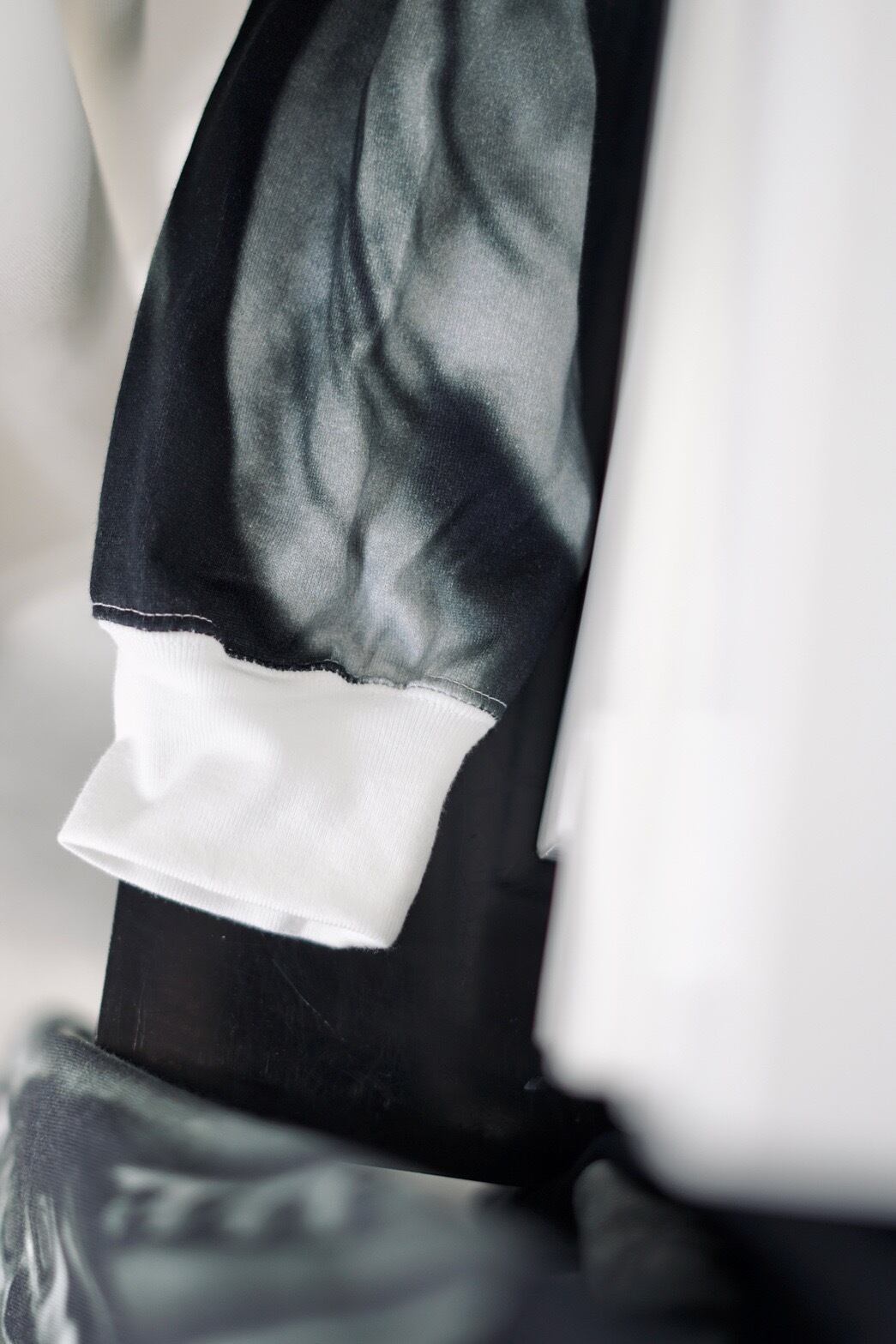 Mediam / Memories Sleeve Rib Long Tee ( White , Black ) | JUQUI Online