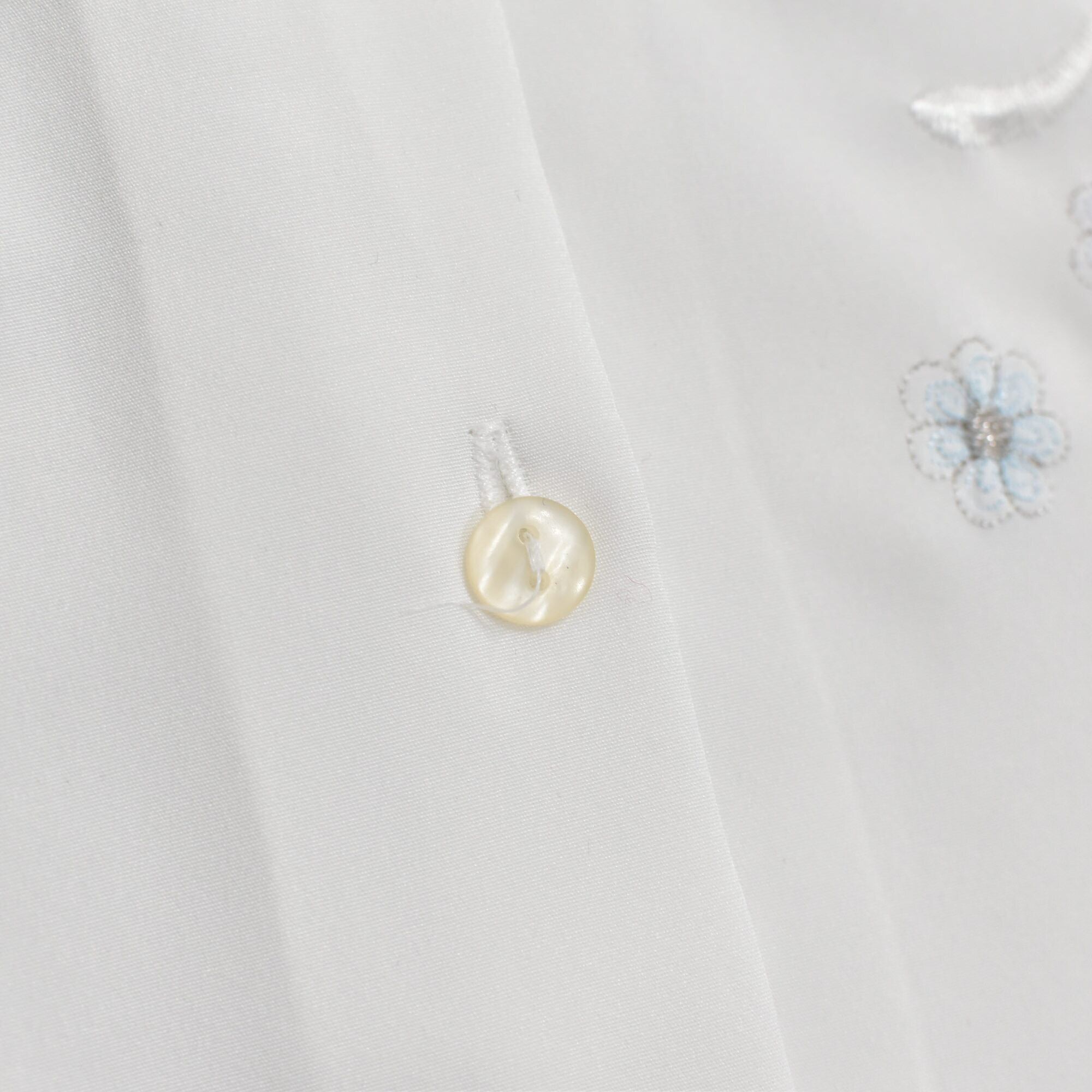 90～00s Vintage flower embroidery poly blouse | 古着屋 grin days