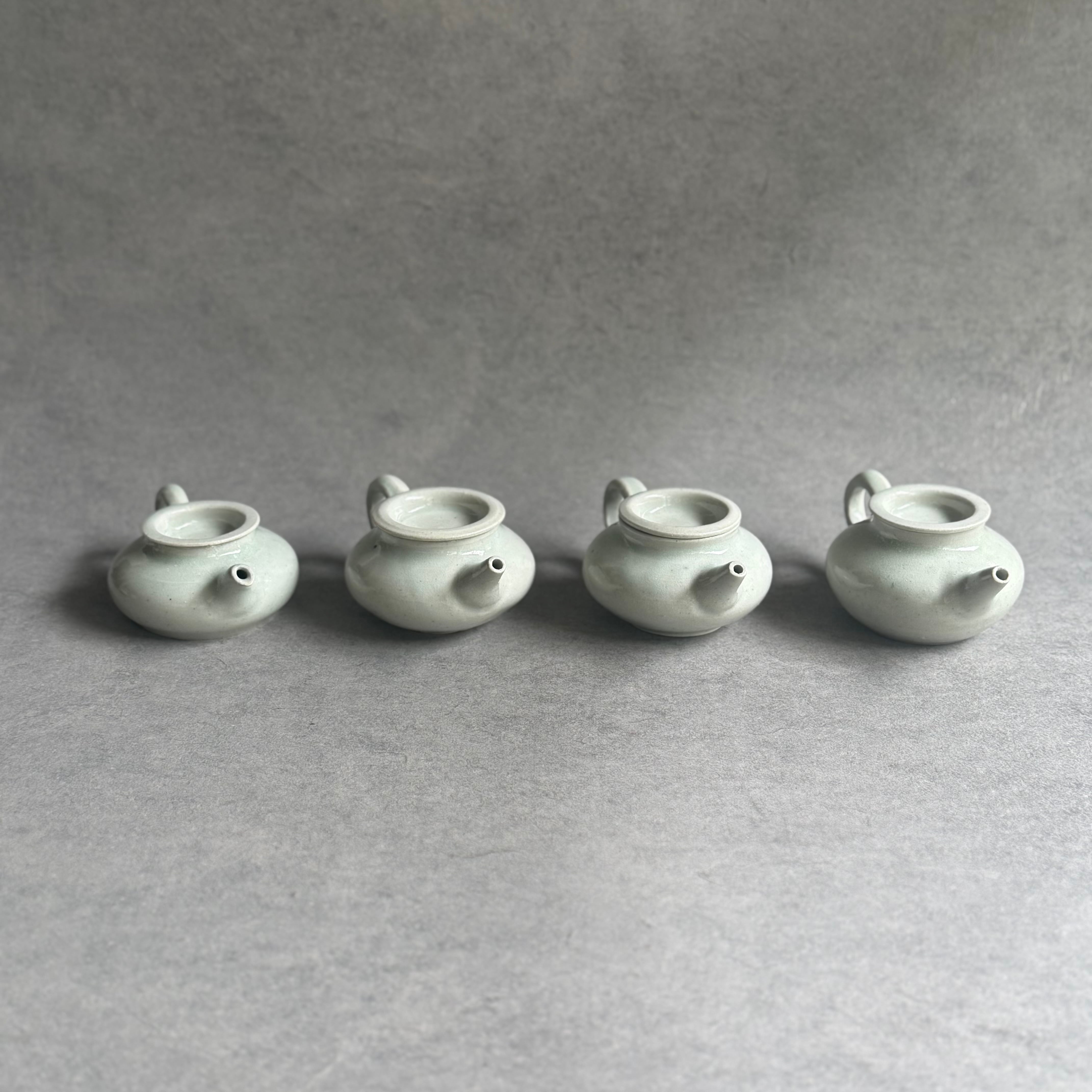 日高伸治 白磁茶壺 S | gallery 一白