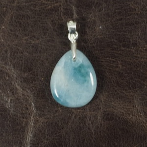 糸魚川翡翠 コン沢 青翡翠 しずくペンダントトップ 1.6g  Itoigawa Blue Jadeite pendant top
