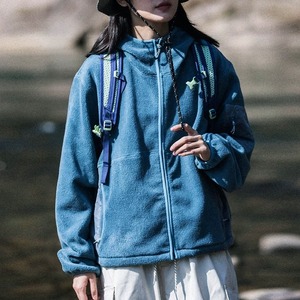 マウンテンフリースフーディー　J0097