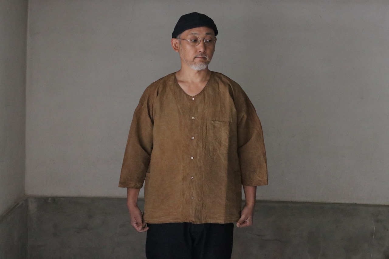 乘鞍印　綿麻ダボシャツ【柿渋染】