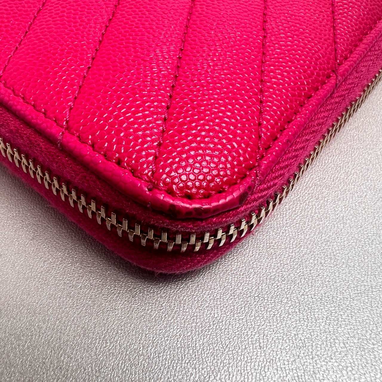 SAINT LAURENT サンローラン Vステッチ マテラッセ レザー 長財布 ピンク A-14098