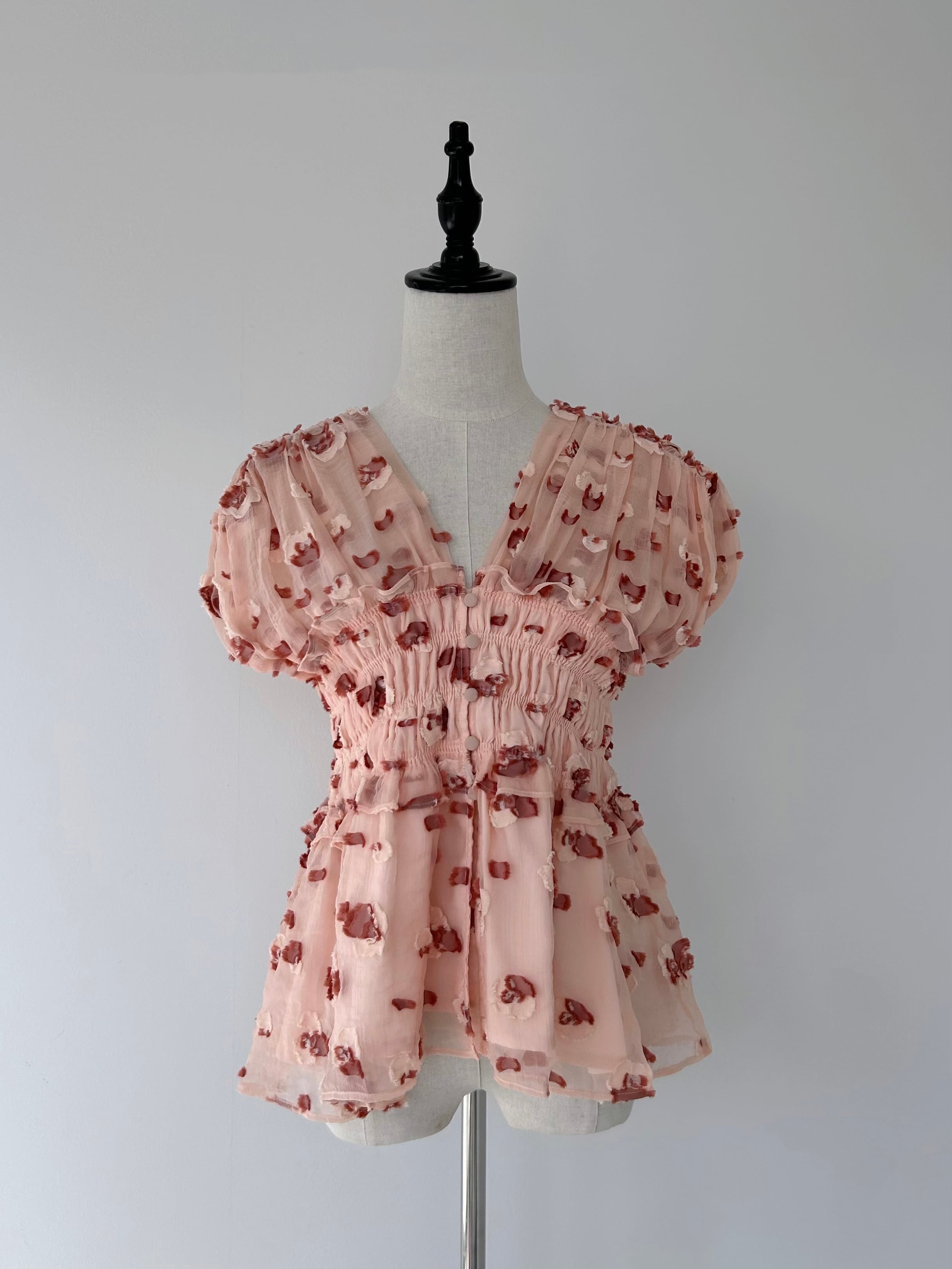 COEL カットジャガードシャーリングブラウス | KOKO