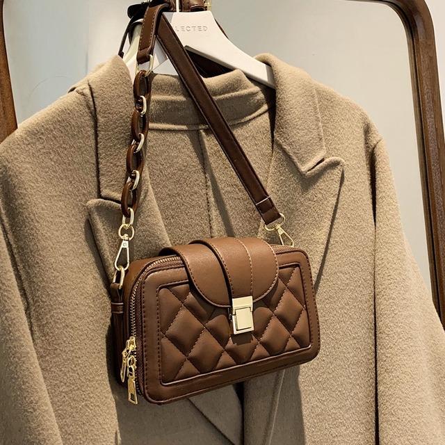 スタイル スクウェア メッセンジャーバッグ Tiancai_Wing_Bag42204272734