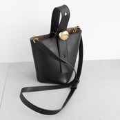 ロエベ ペブル バケットバッグ ミニ ブラック レザー