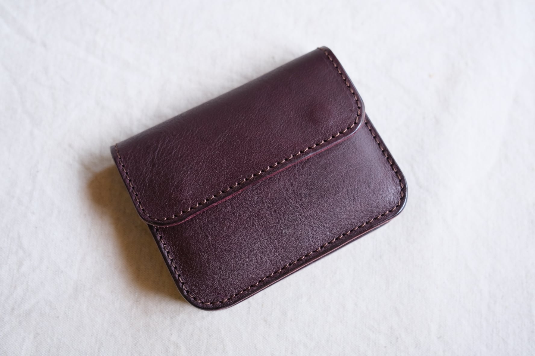 《即納》middle wallet【prugna】