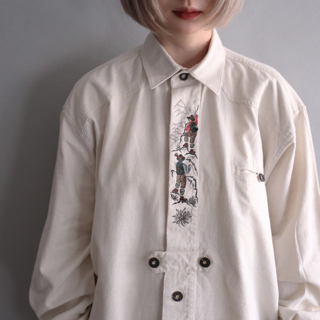 embroidery design loose tyrolean shirt