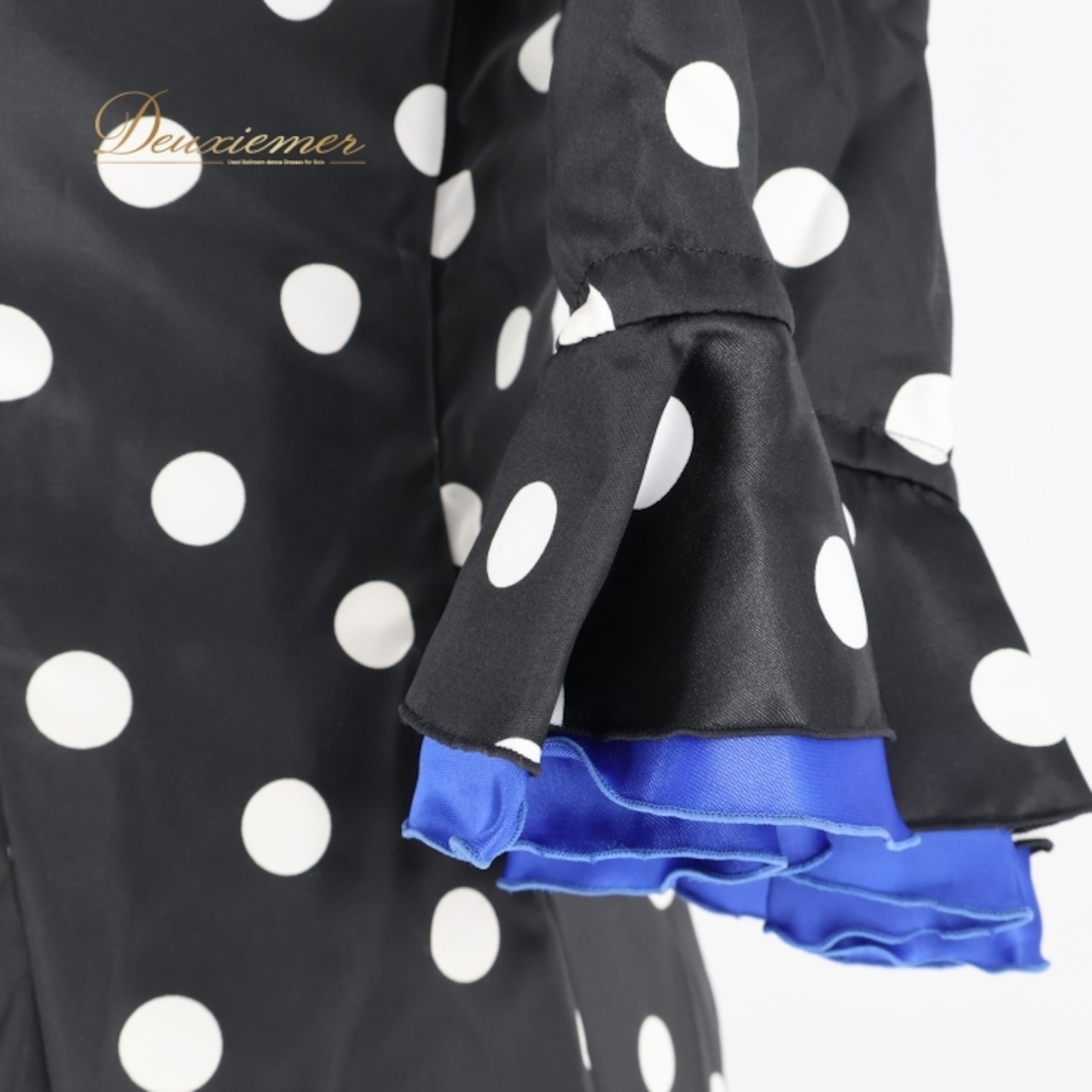 フラメンコ 衣装 ワンピース ドレス ドット 水玉 ボランテ フリル 光沢 黒 白 青 ブラック系 ホワイト系 ブルー系 ダンス パーティ 発表会 光沢感 軽め ブラックドレス シンプル フォーマル フラメンコダンス ステージ衣装 かわいい