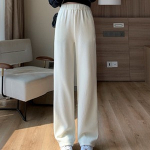 パンツ ズボン ワイドパンツ ハイウエスト かわいい シンプル カジュアル おしゃれ お洒落 かっこいい こなれ感 ラフ スポーティー 無地 秋 冬 10代 20代 30代 レディース 女性用 学生 通学 お出かけ 公園デビュー 女子会 お泊まり 休日 アウトドア 普段使い 韓国系 オルチャン ファッション コーデ スタイル 楽ちん 暖かい トレンド 流行 インスタ映え S M L XL 2XL 色展開 白 ホワイト 黒 ブラック