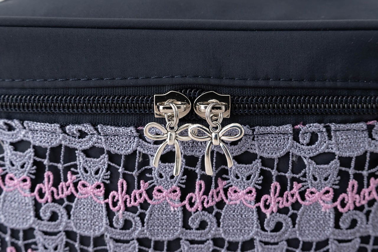 ロシアンブルーオールレース小物 バニティポーチ S | 中村江里子