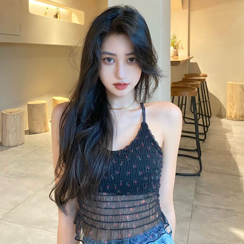 ブラックサマーフローラルトップス ノースリーブレディース 大人ガーリー スウィート キュート カジュアル 夏物 花柄 ブラックストロベリース29934936840