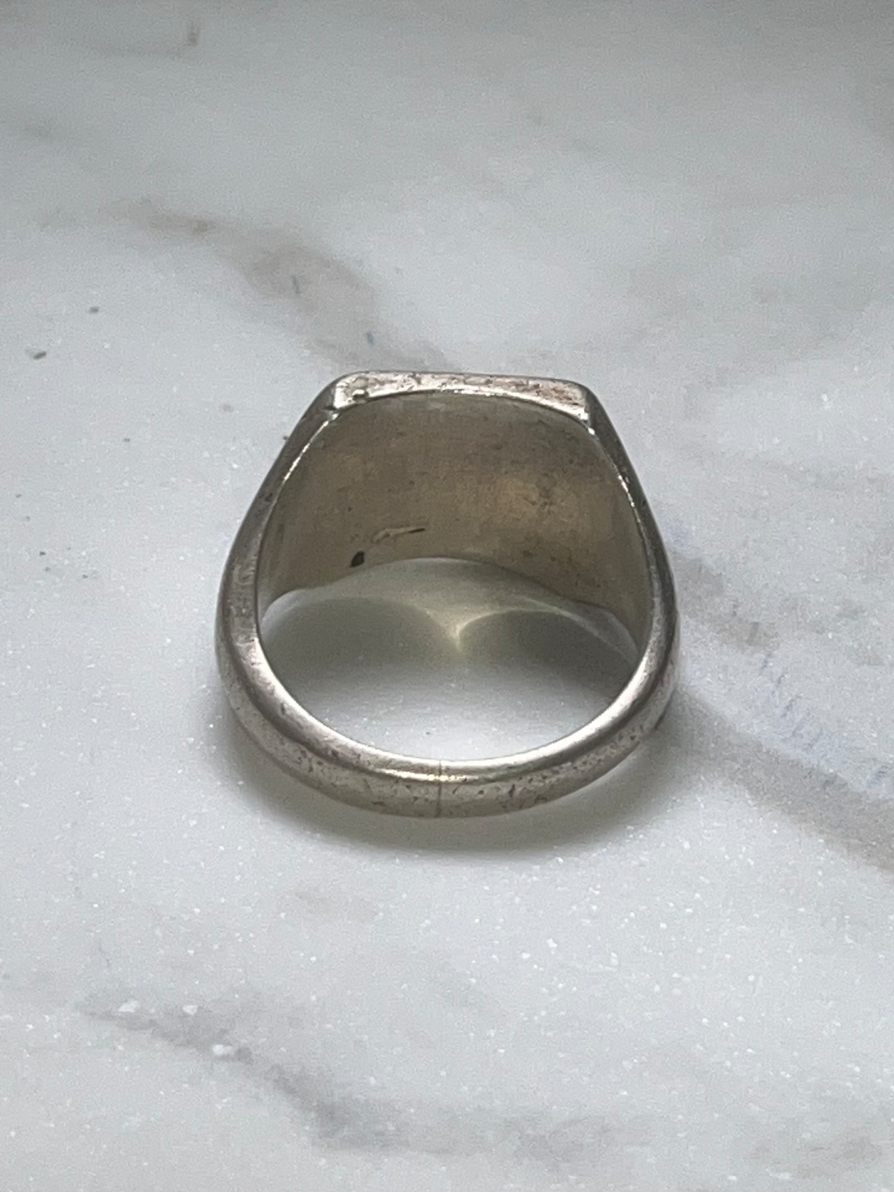 vintage c1975 heavy gauge silver signet ring