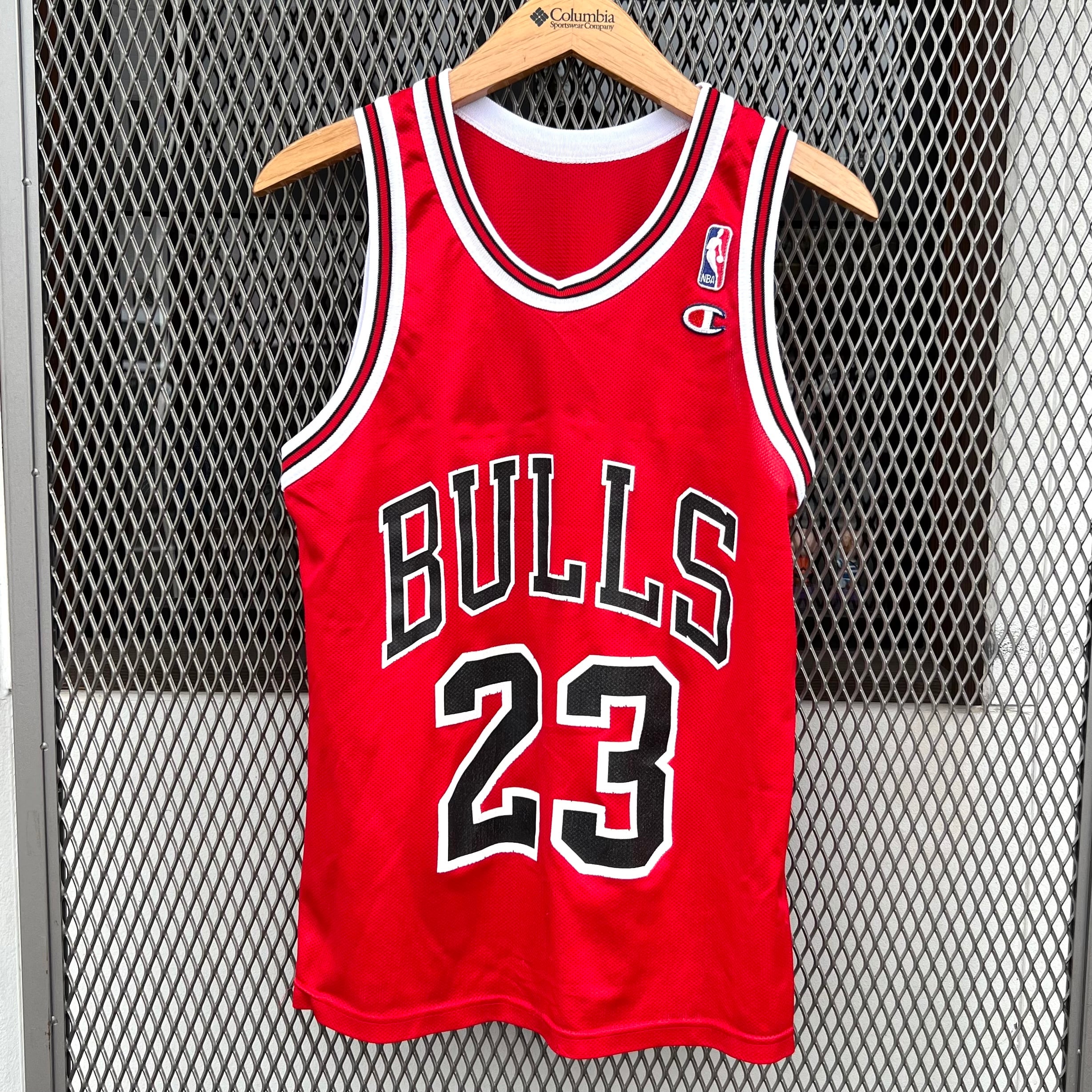 ○mitchell＆ness NBA シカゴブルズ マイケルジョーダン23