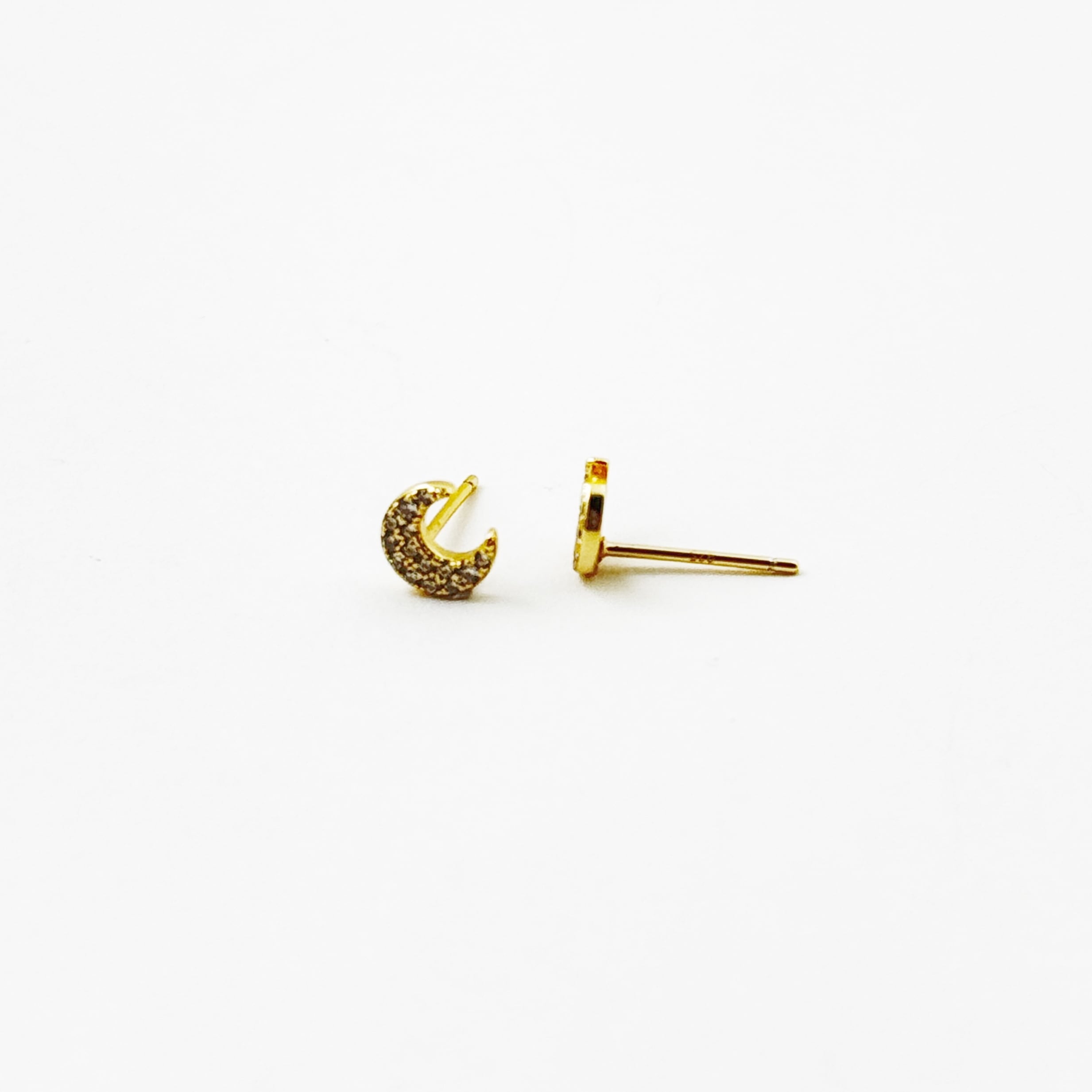 Gold coating 三日月 パヴェ ジルコニア スタッドピアス 月星