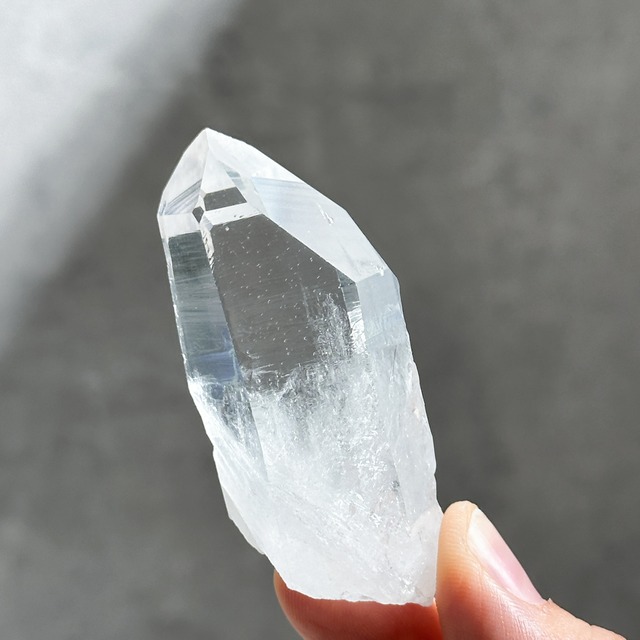 ゼッカ産クリアクォーツ ポイント 原石 33◇ Clear Quartz ◇天然石・鉱物・パワーストーン