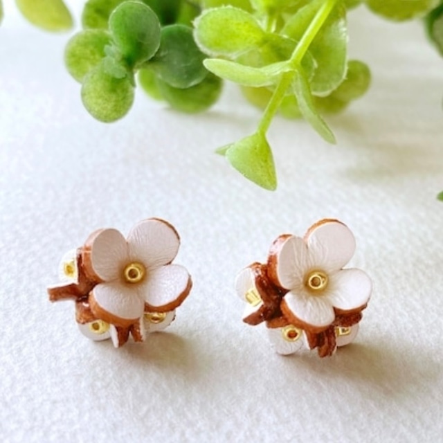 アナベルブーケピアス•イヤリング(花色ホワイト)