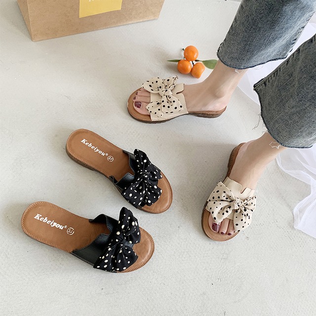 サンダル レディース 2色 ビーチサンダル ローヒール  フラット PU かわいい 大人可愛い きれいめ カジュアル 上品 エレガント 清楚 フェミニン おしゃれ お洒落 綺麗 おとな ナチュラル こなれ感 ラブリー キュート ガーリー レトロ ロマンチック 抜け感 22.5cm 23.0cm 23.5cm 24.0cm 24.5cm 25.0cm ベージュ ブラック 黒 ドット 水玉 夏 OL 通勤 学生 通学 デート お出かけ 女子会 休日 リゾート 街歩き 10代 20代 30代 韓国 送料無料