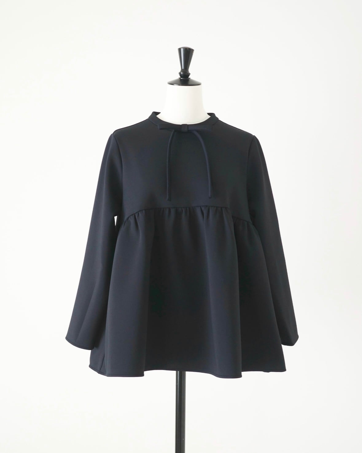 marshmallow ribbon blouse / navy | hitomi