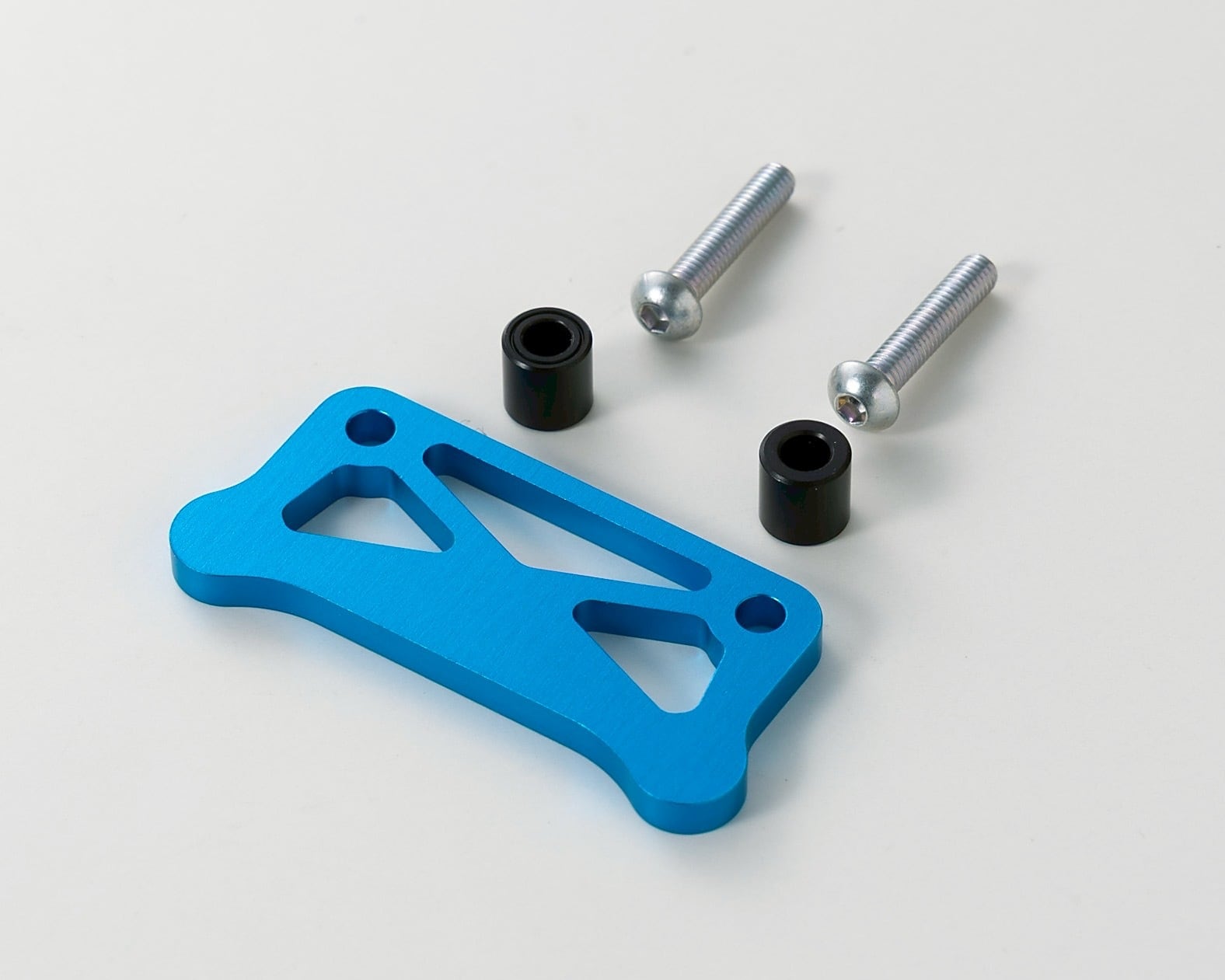 DT02フロント強化ヒンジピンブレース(素材3ミリ厚ジュラルミン)PBRW