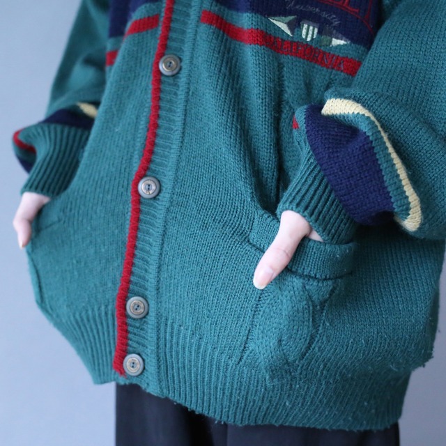 good coloring 3D knit pattern over silhouette cardigan（made in italy）