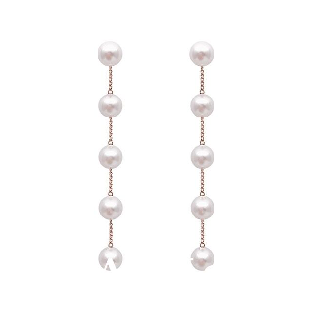 【送料無料】 ピアス パール タッセル アクセサリー チェーン シルバー 韓国 レディース オルチャン 5粒 ジュエリー 存在感 白 ホワイト 揺れる かわいい 大人 可愛い きれいめ シンプル カジュアル 大人 上品 おしゃれ かっこいい レトロ 大人可愛い こなれ感 高級感 ラブリー 個性的 小粒 冠婚葬祭 結婚式 入学式 入園式 卒業式 卒園式 謝恩会 キャバ嬢 母の日 バレンタイン クリスマス プレゼント 定番 格上げ モテ 高見え コーデ 女子会 休日 お泊り デート 女性用