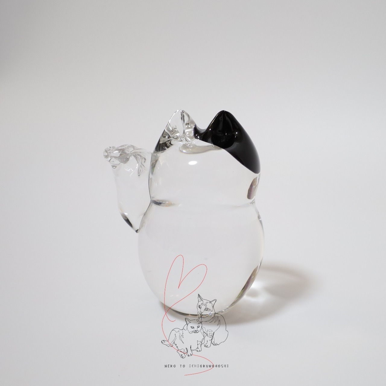 硝子の福招き猫