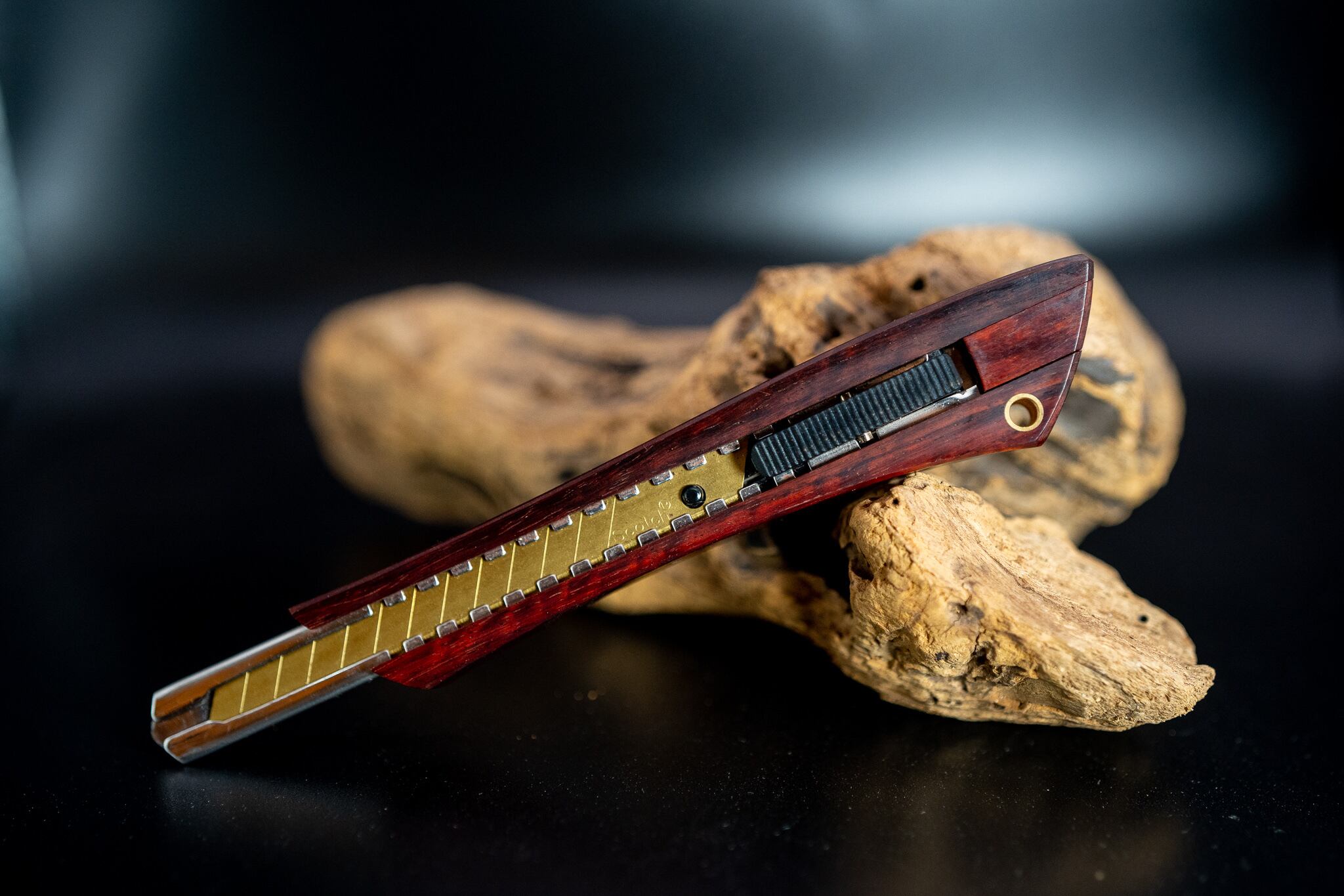 工房楔　カッターナイフ　中（スタンダード）　花梨こぶ杢 工房楔 カッターナイフ 中（スタンダード） 花梨こぶ杢 工房楔