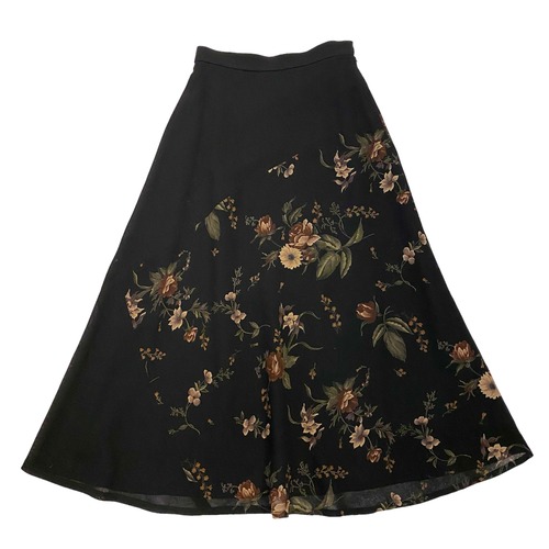 ブラック花柄スカート