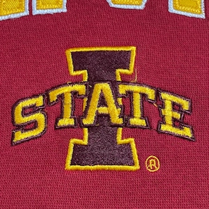 【GENUINE STUFF】カレッジ IOWA STATE アイオワ州立大学 刺繍ロゴ アーチロゴ パーカー スウェット フーディー hoodie M バーガンディ us古着