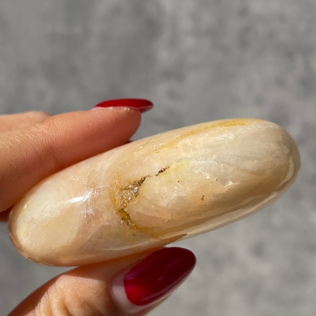 【スティルバイト】パームストーン｜握り石｜鉱物 天然石 パワーストーン