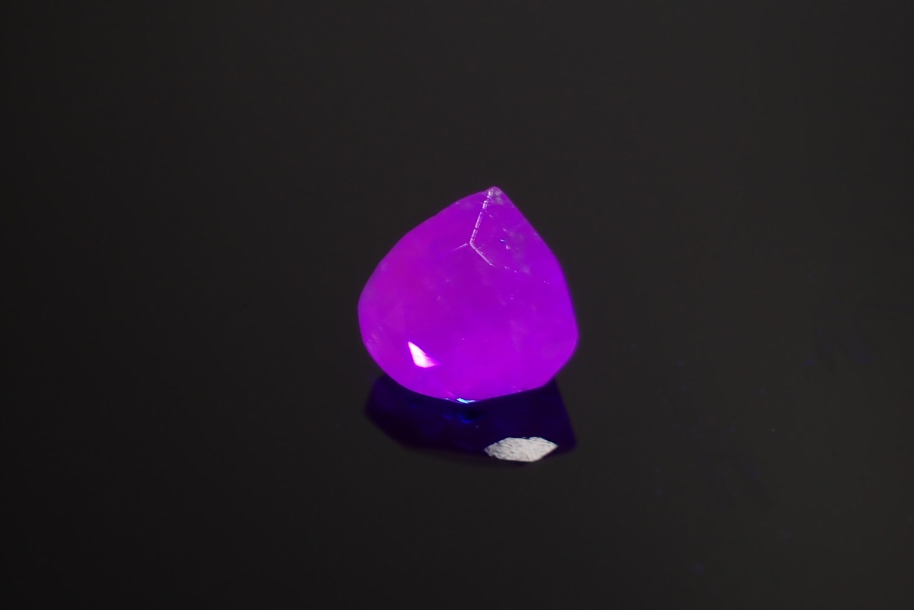 ハックマナイト　0.51ct　[C10‐183]