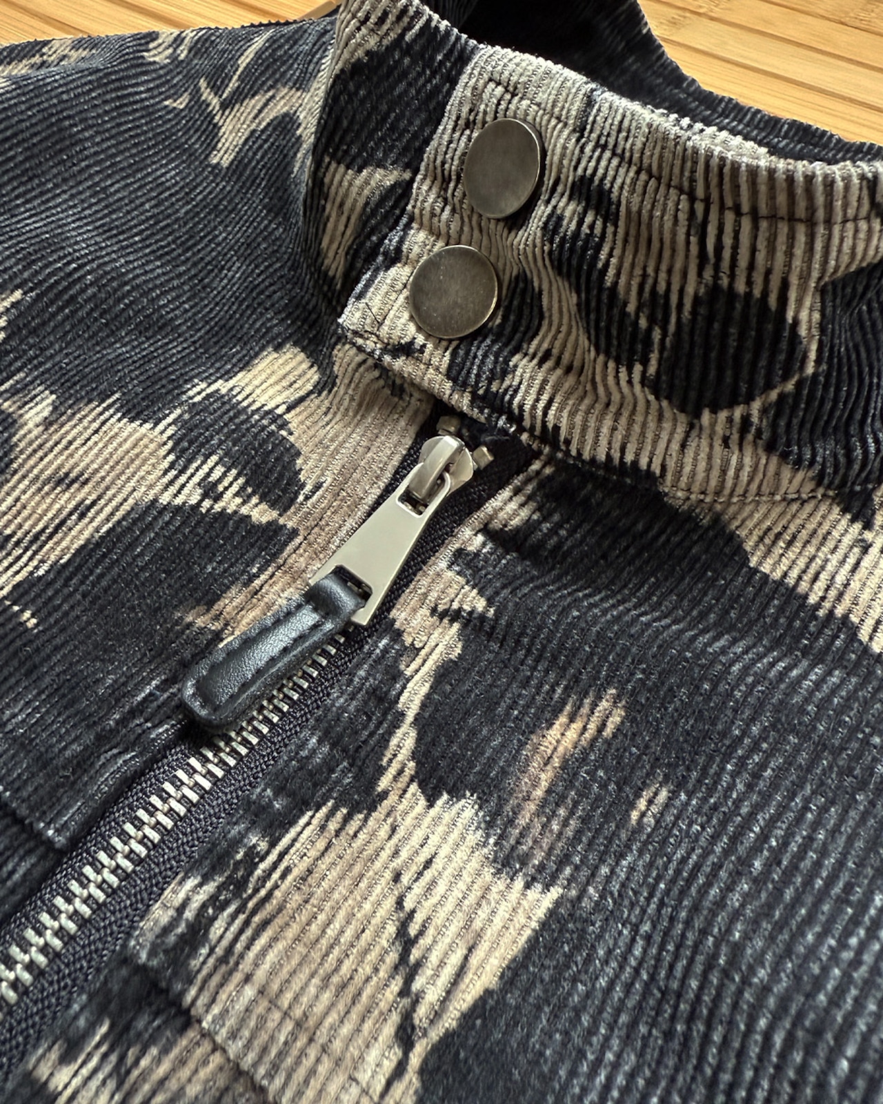 【数量限定販売】ブリーチコーデュロイジャケット 白煙