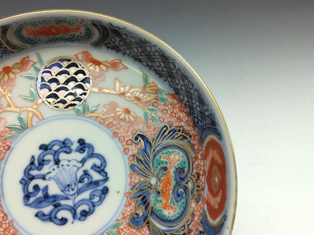 大聖寺伊万里(石川,明治期-1880年頃) 赤絵金彩地紋花尽絵 四寸深皿