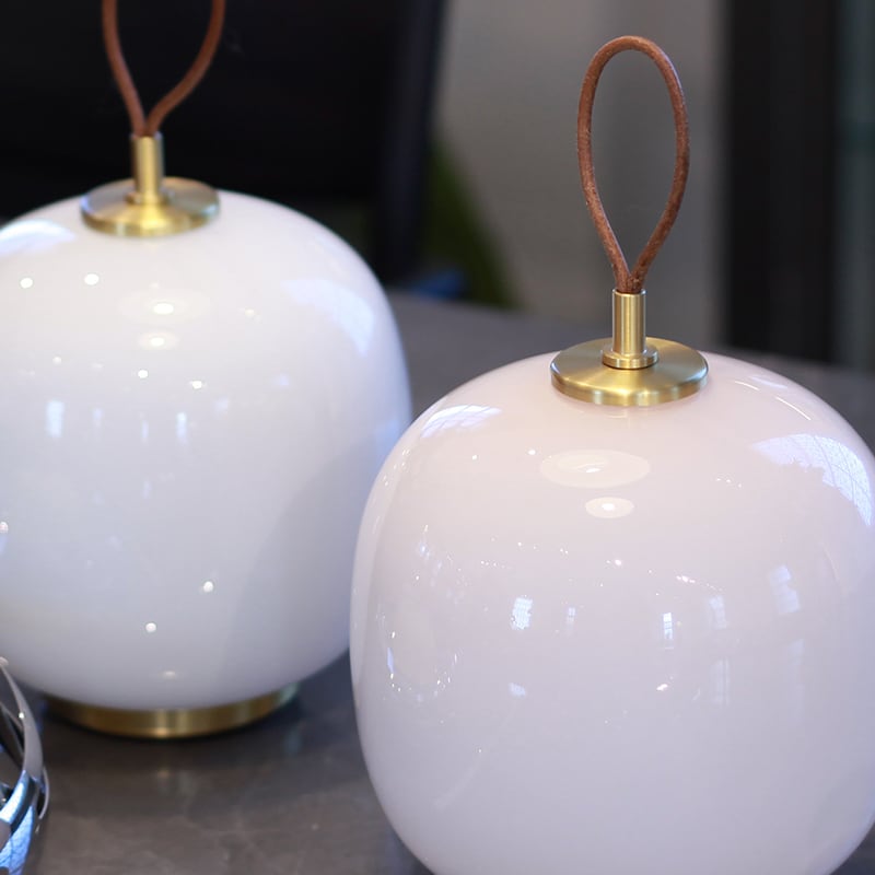 VL45 ラジオハウス ポータブルランプ Opal White［ ルイスポールセン