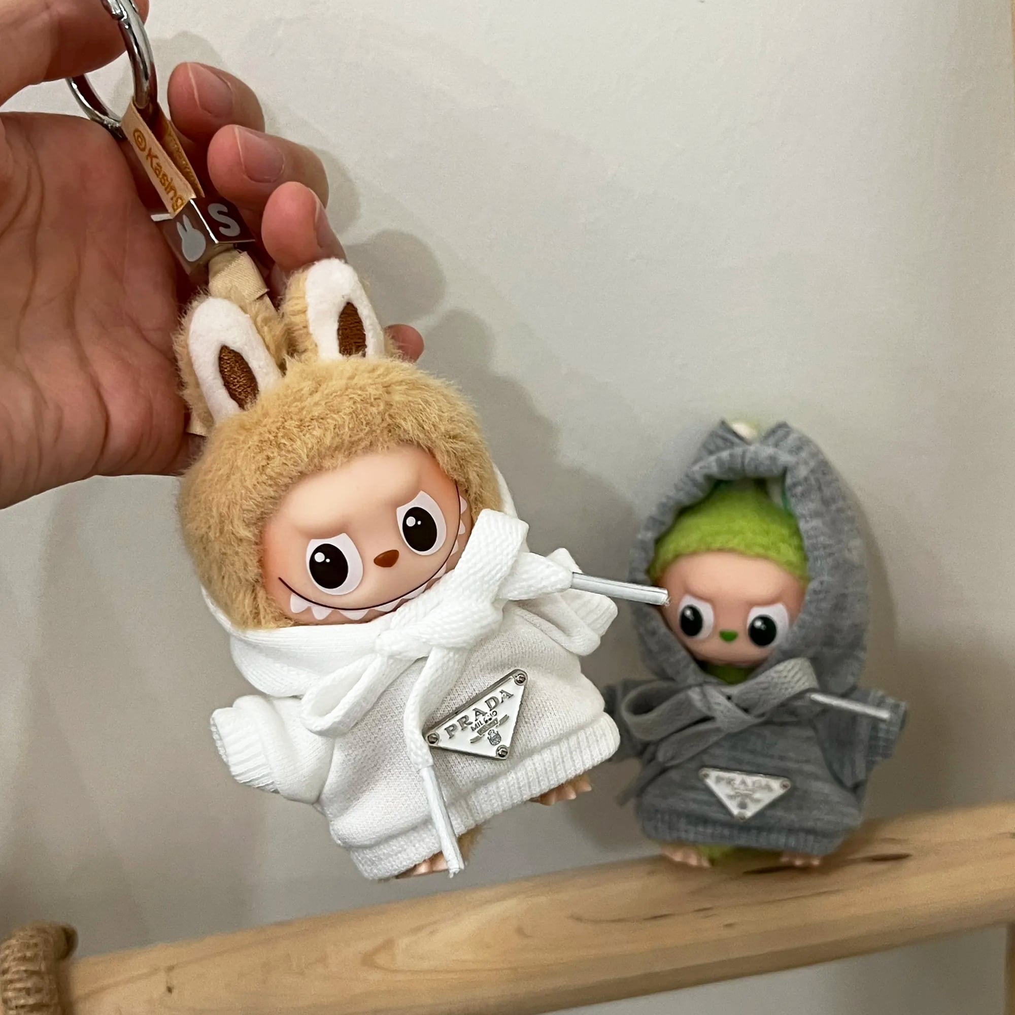 Labubu 10cm 4.0対応 フード付きスウェットパーカー スポーツカジュアル おしゃれ かわいい×かっこいい シンプルモダン 上質素材 高級感着せ替え服 ぬいぐるみ用 ラブブ