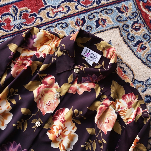 flower art pattern shoulder tuck loose shirt