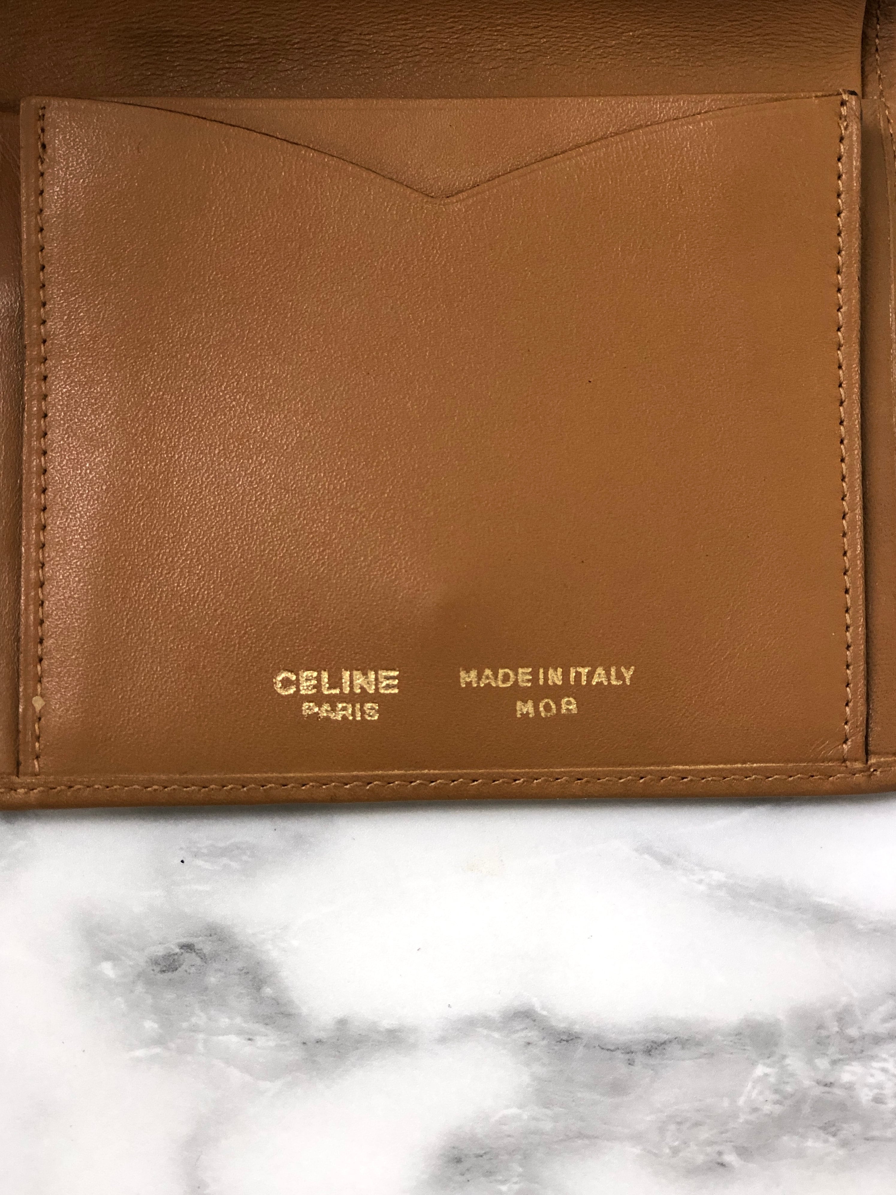 CELINE セリーヌ マカダム 財布 ベージュ ブラゾン レザー 二 CELINE セリーヌ マカダム 財布 ベージュ ブラゾン レザー 二