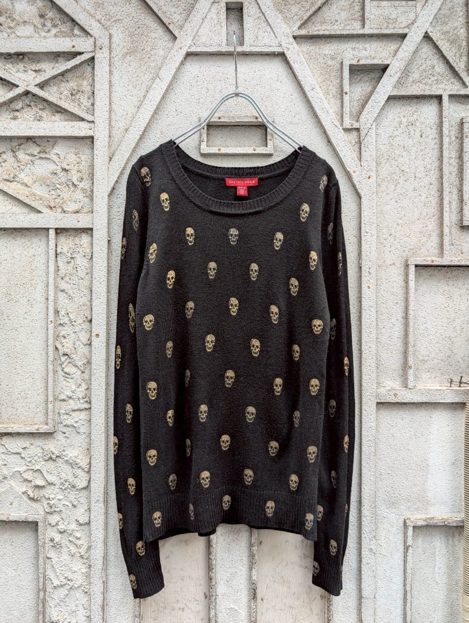 "SAKS FIFTH AVENUE" skull knit