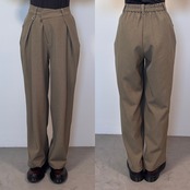 スラントウエストタックPT/ベージュ