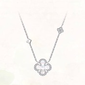 かわいい　四葉クローバー　おしゃれ　シルバー　ネックレス