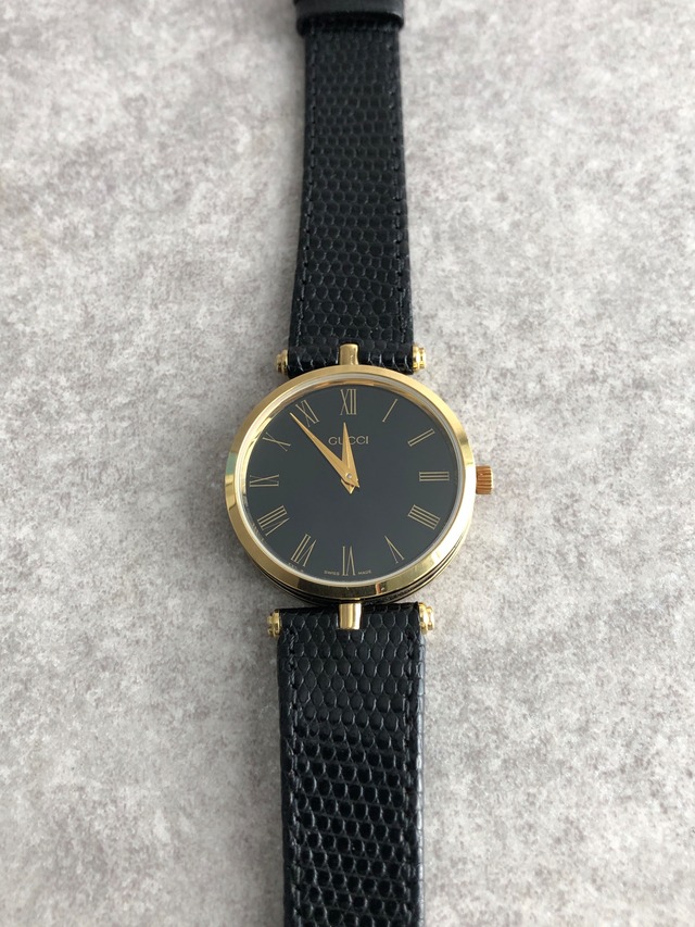 GUCCI グッチ 腕時計 ブラック ゴールド ローマ レザー クウォーツ vintage ヴィンテージ オールド b2b3v5