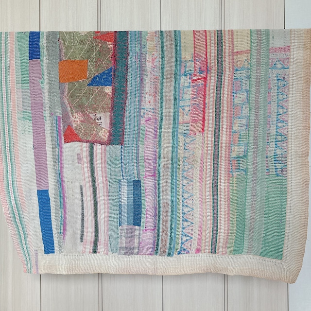 インド ヴィンテージカンタキルト VK007 | 137cm × 187cm