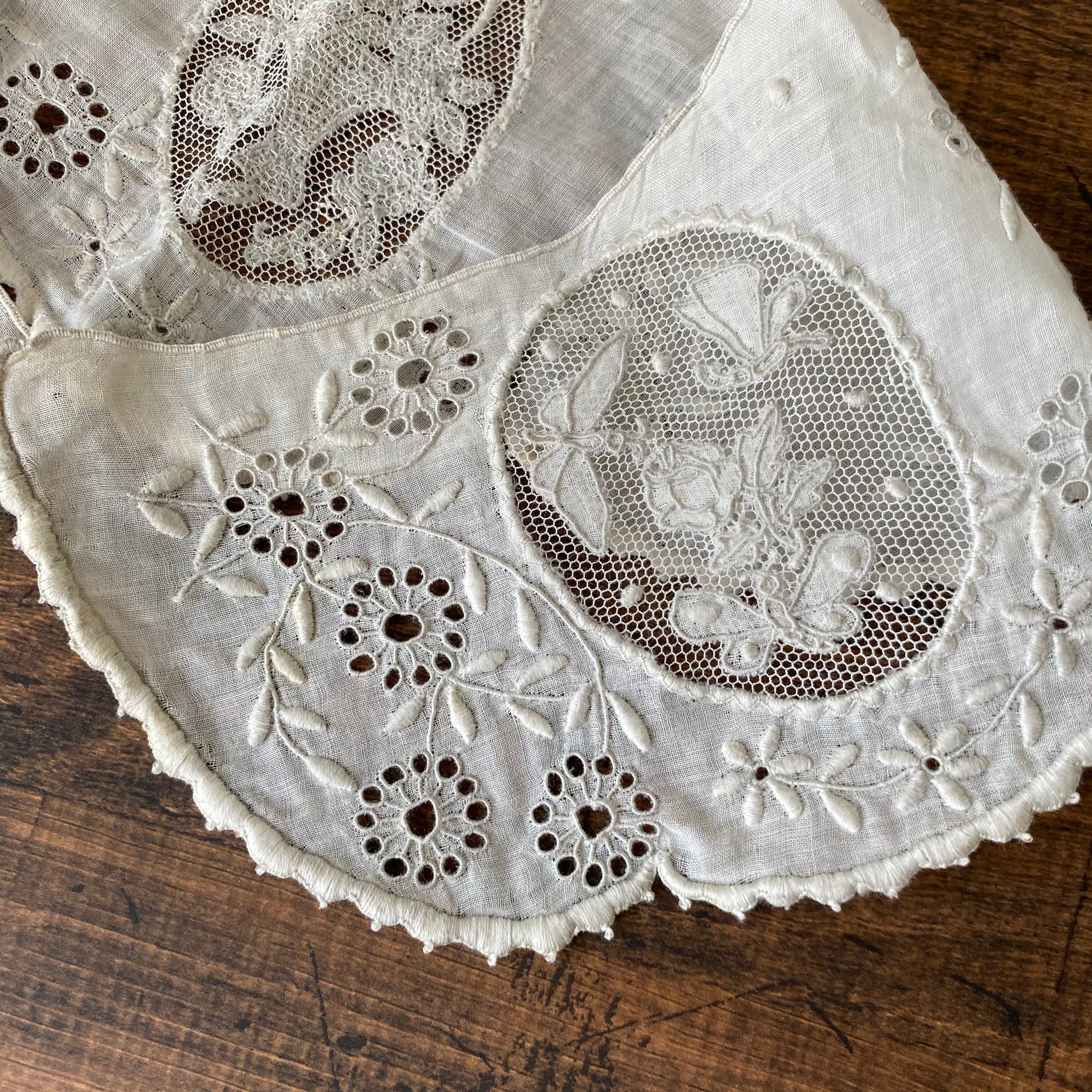 希少　1800年代　フランス・フレンチアンティーク　❀繊細な手刺繍レースの付け襟