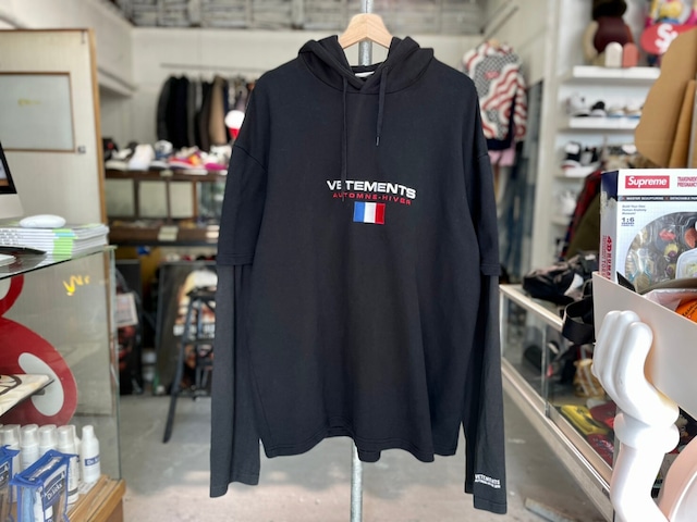 VETEMENTS DOUBLE SLEEVES HOODIE SMALL BLACK 290JK0230