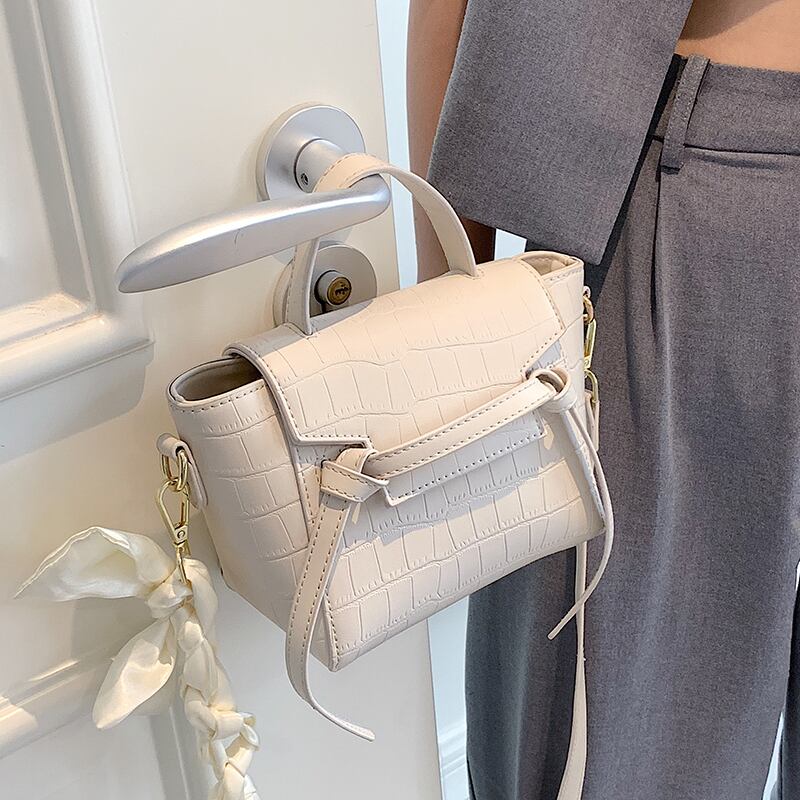 サマースカーフ レッド 夏物 シルク メッセンジャーバッグ Tiancai_Wing_Bag37334993669