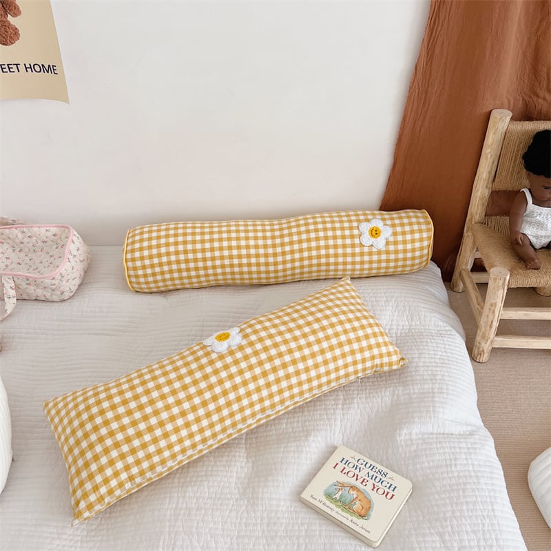 GOODS】春新作韓国風チェック柄純綿花ロゴ抱き枕 全4色 | 韓国子供服