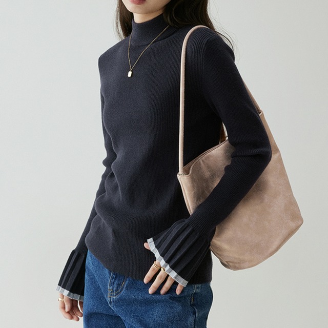 high-neck pleated-sleeve knit　J00349
