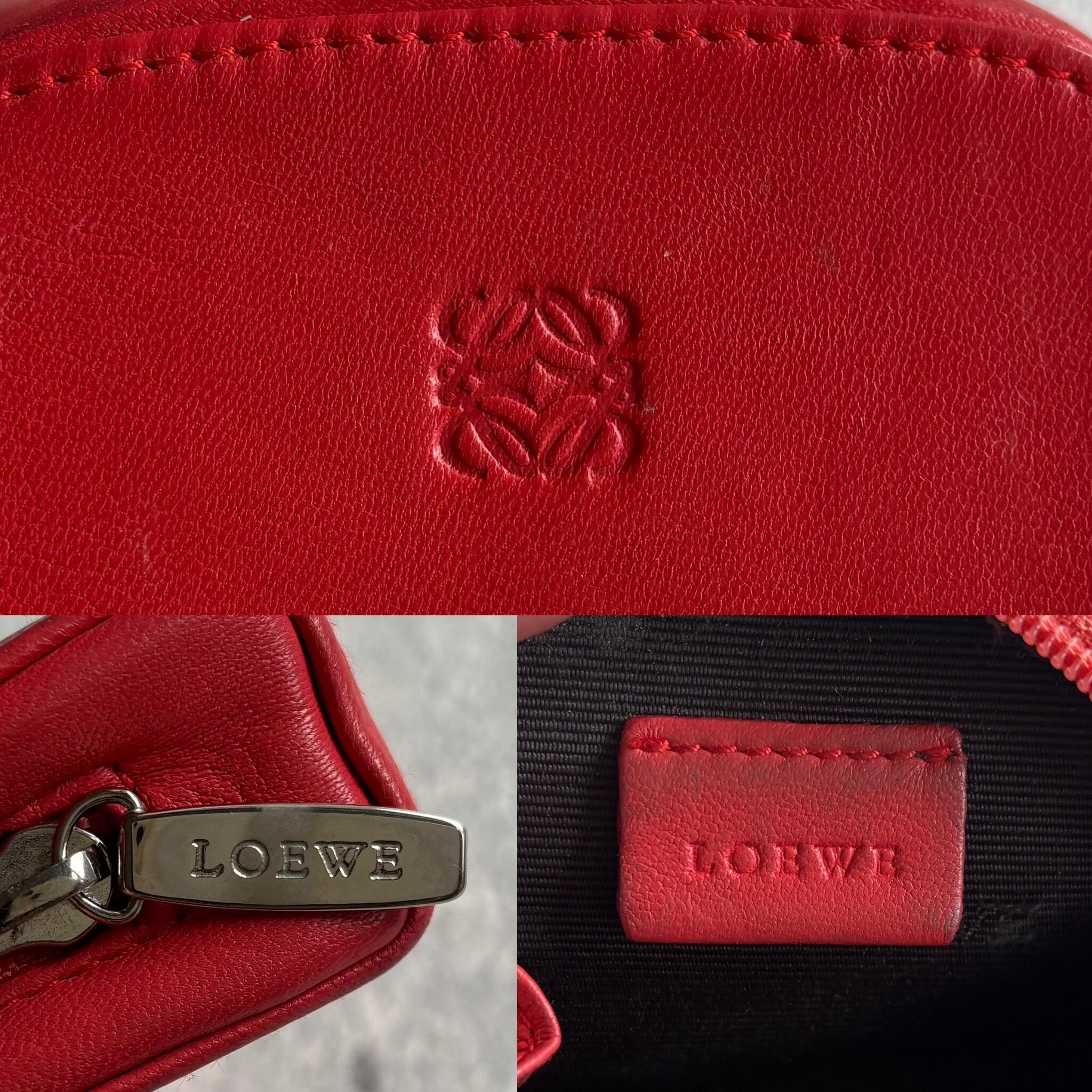 LOEWE アナグラムポイント型押し ジップコインケース レッド | Petit