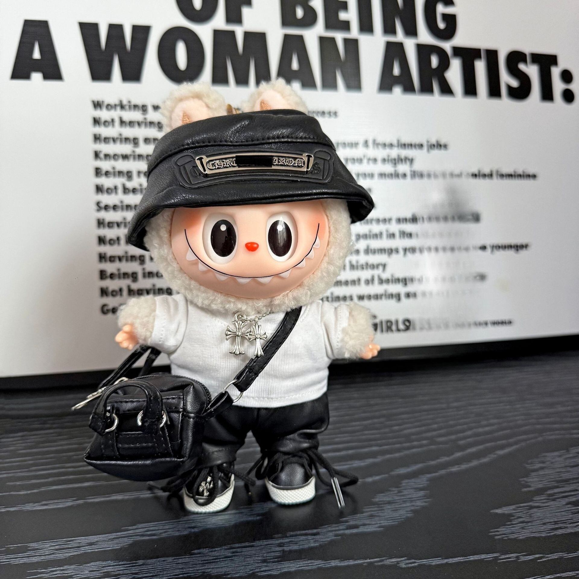 レザージャケット+ Tシャツ+ パンツ+帽子+靴+バッグ+ネックレス Labubu